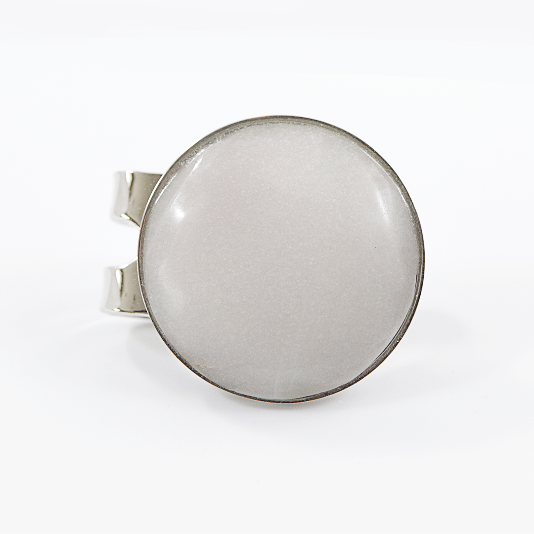 Snow Quartz golf ball marker